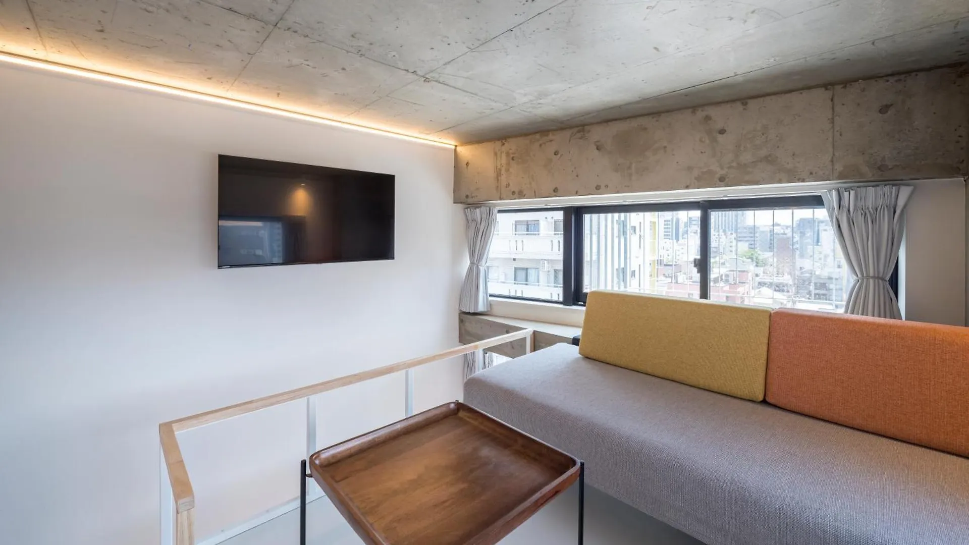 Dots. Tokyo Hotel